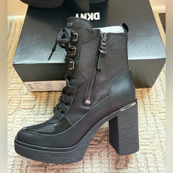 DKNY Women’s Toia Lace Up Zipper Combat Boots Black Size 7 New In Box - Picture 1 of 10